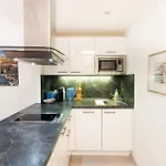 305 Berlin, Apartment, 38m2 2-4 Pers *