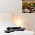305 Berlin, Apartment, 38m2 2-4 Pers *