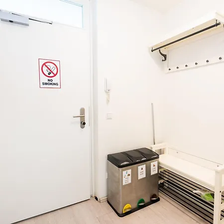 305 Berlin, Apartment, 38m2 2-4 Pers アパート *