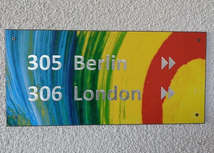 305 Berlin, Apartment, 38m2 2-4 Pers *