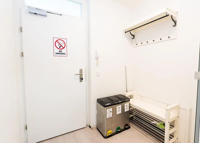 305 Berlin, Apartment, 38m2 2-4 Pers דירה *